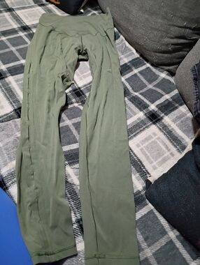 Green Aerie Size Medium Leggings-a2